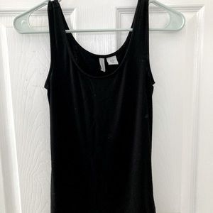XS black paraphrase tank